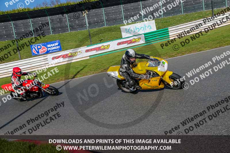 PJM Wedding Photography;enduro digital images;event digital images;eventdigitalimages;mallory park;mallory park photographs;mallory park trackday;mallory park trackday photographs;no limits trackdays;peter wileman photography;racing digital images;trackday digital images;trackday photos